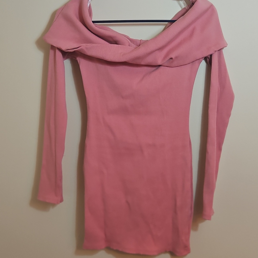 Off-Shoulder Long Sleeve Pink Women's Dress